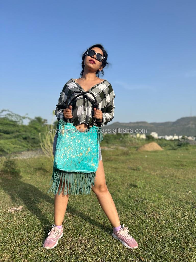 New Hot Sale Discount Hair On Metallic Cow Leather Women Underarm Tote Bags High Standard Quality Bull Skull Piece Shopping Bags