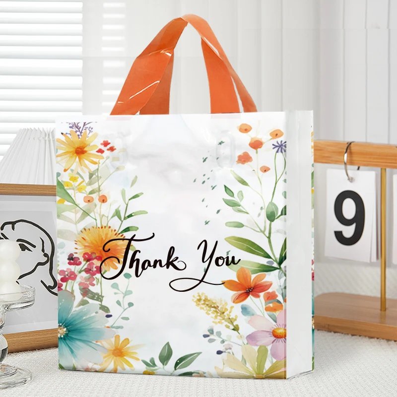 Chen Han Factory Spot Wholesale Plastic Gift Bags Fashion Printed Clothing Handbags Custom Thickened Shopping Bags