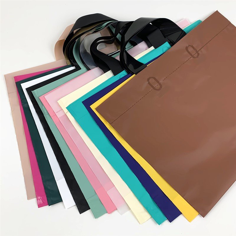 Chen Han Factory Frosted PET Plastic Tote Bags Thickened Wholesale Shopping Bags for Fashion Clothing Store Packaging