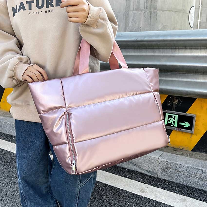 Custom Large Size Carryall Shopping Bag Plush Padded Shoulder Bag Waterproof Lightweight Puffy Tote Bag Fluffy Handbag