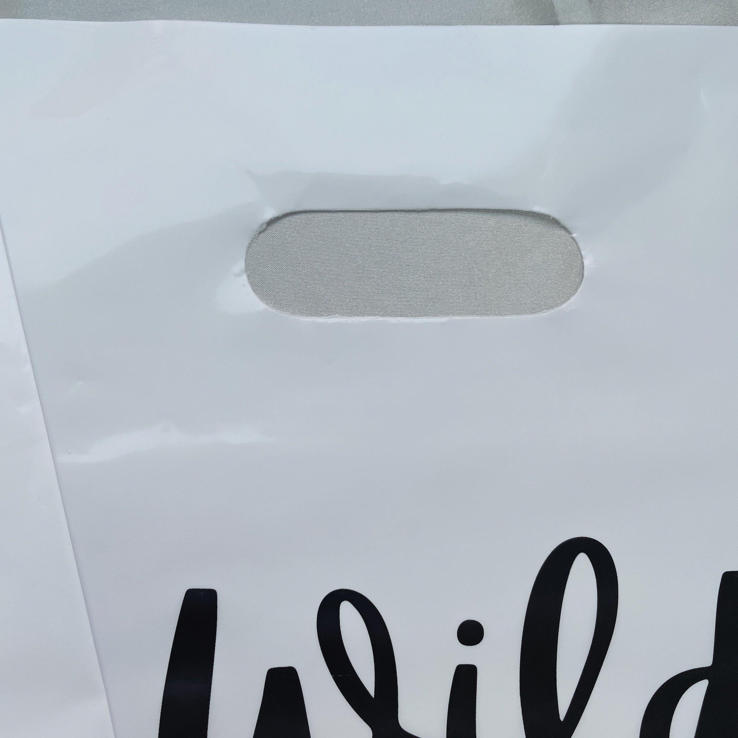 Custom logo waterproof die-cut plastic shopping bag handle carrier bags merchandise plastic handle bag for clothing