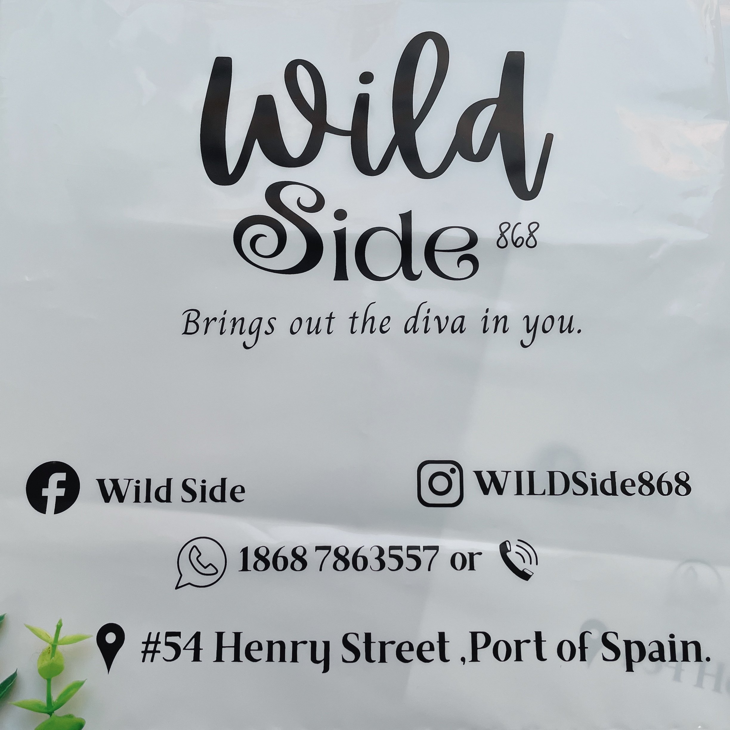 Custom logo waterproof die-cut plastic shopping bag handle carrier bags merchandise plastic handle bag for clothing