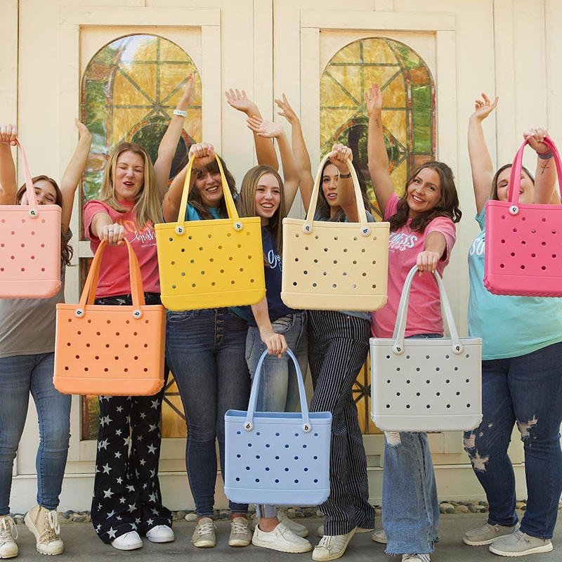 2024 Summer Beach Silicone Big Shopping Bag With Holes Camping Wholesale Croc Custom Large Bogg Bag