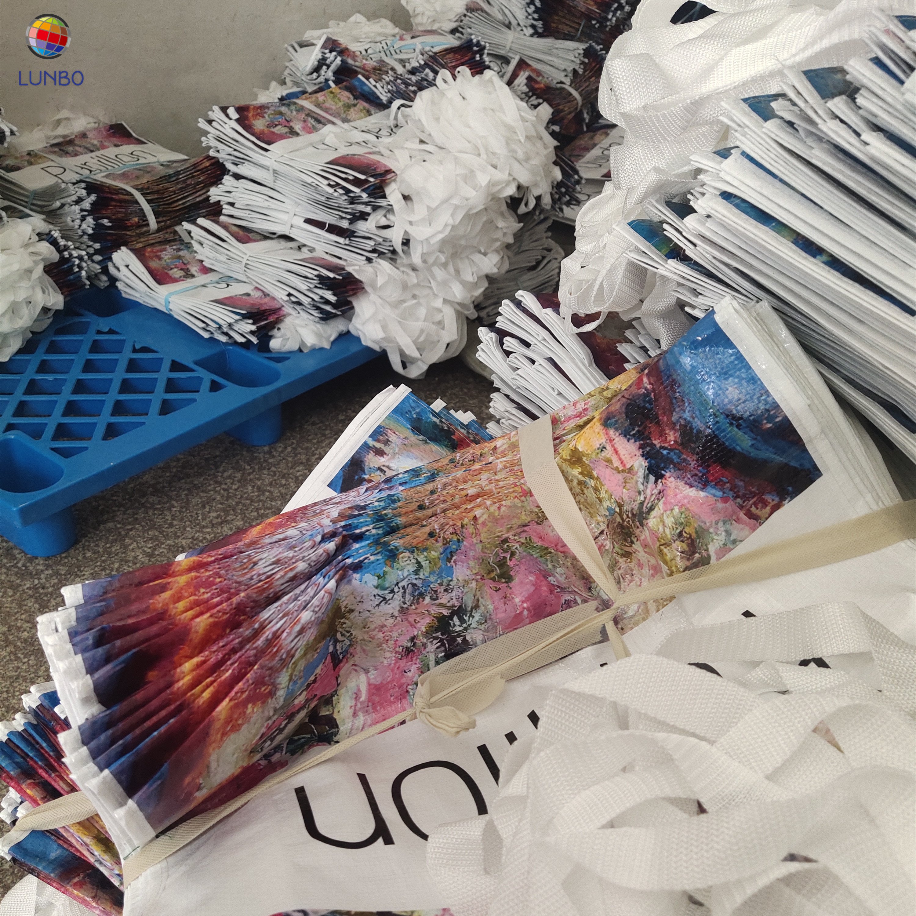 Custom Recycle Laminated Non Woven Shopping Bag For Clothes