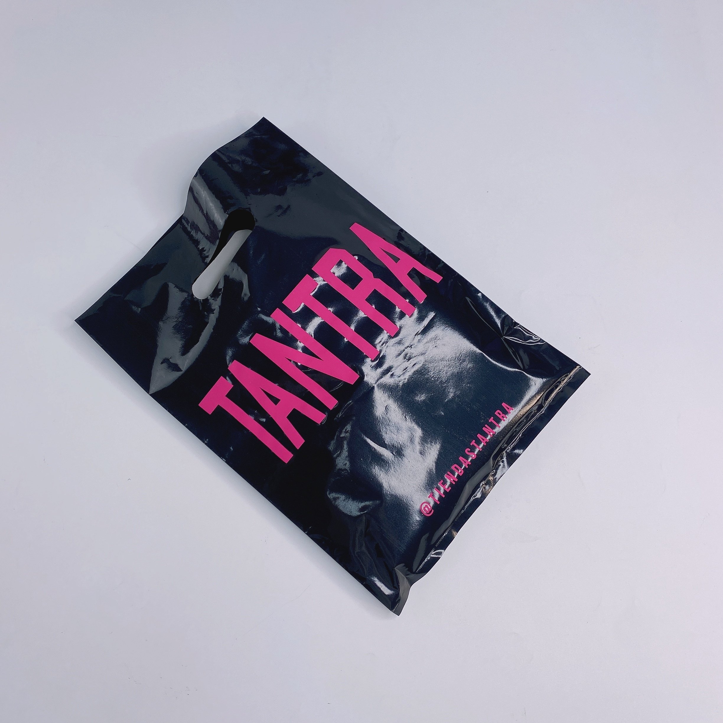 Custom Logo Die Cut Handle Plastic Shopping Bag with Screen Printing Clothing Underwear Shoes Packaging Manufacture's Carry Bag