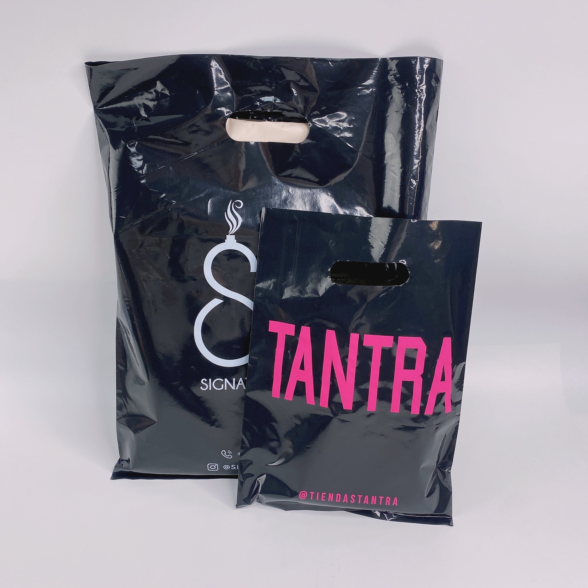Custom Logo Die Cut Handle Plastic Shopping Bag with Screen Printing Clothing Underwear Shoes Packaging Manufacture's Carry Bag