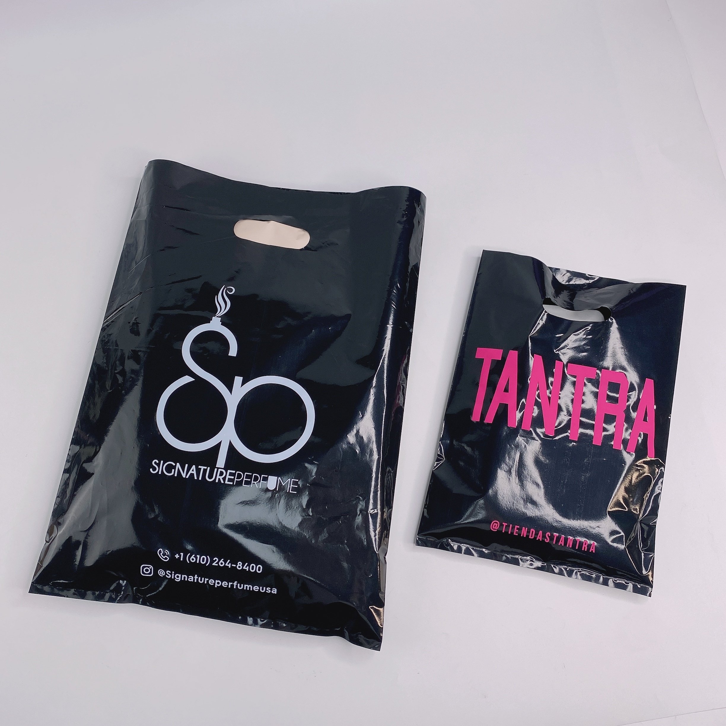 Custom Logo Die Cut Handle Plastic Shopping Bag with Screen Printing Clothing Underwear Shoes Packaging Manufacture's Carry Bag