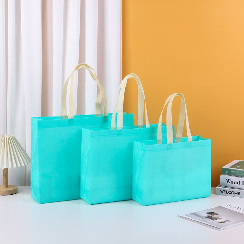 Blank non-woven tote bag customized small batch clothing shopping bags Environmental protection non-woven bags customized