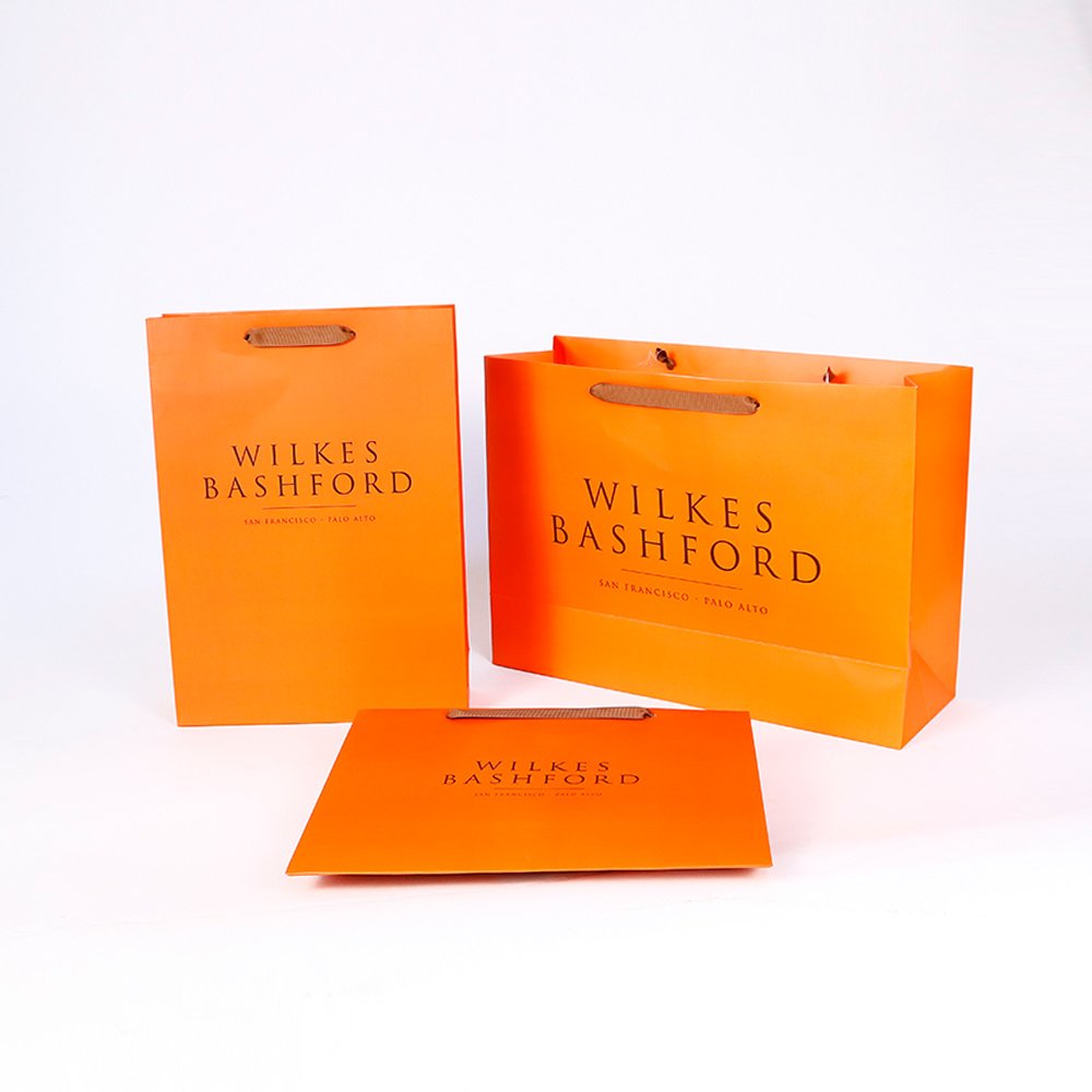 Wholesale Custom Your Own Logos Gift Ivory Cardboard Luxury Packaging Paper Shopping Bag Gift Clothes Bags With Handles