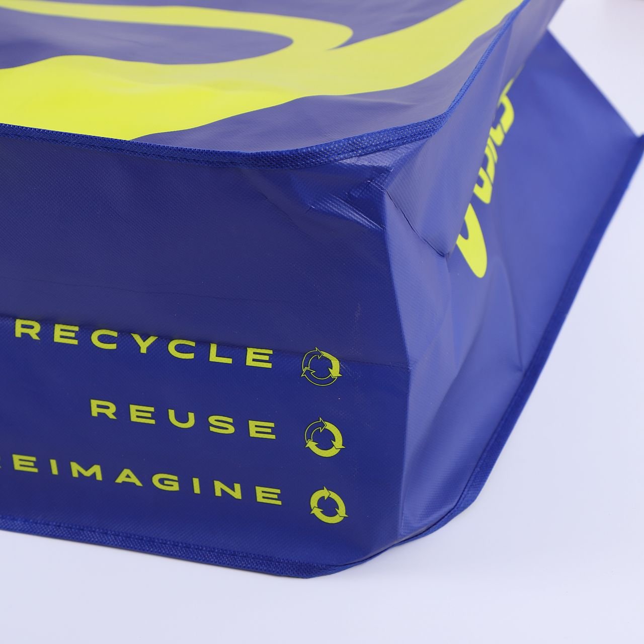 Factory supply Custom Logo Printed reusable promotional gift rpet Laminated pp non woven shopping bag