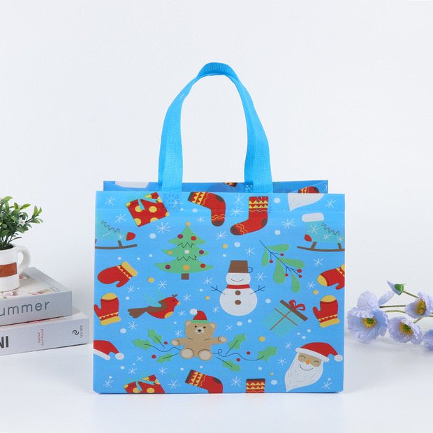GOOD price 2023 New Arrival Christmas gift handle bags with full color printing Stock ready non woven shopping bags