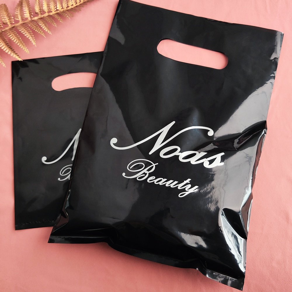 Custom Boutique Retail Packaging Pink Reusable Carry Bag Die Cut Handle Plastic Shopping Bags with Logos
