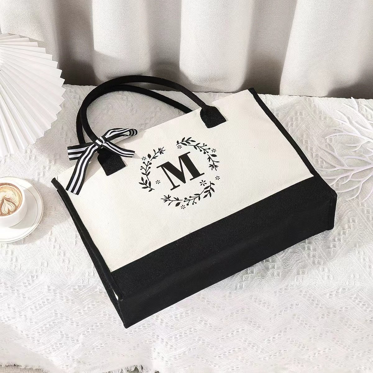 Hot Selling Jute Bag Custom Printed Letter Design Large Eco Friendly Burlap Jute Women Shopping Tote Beach Bag With Logos