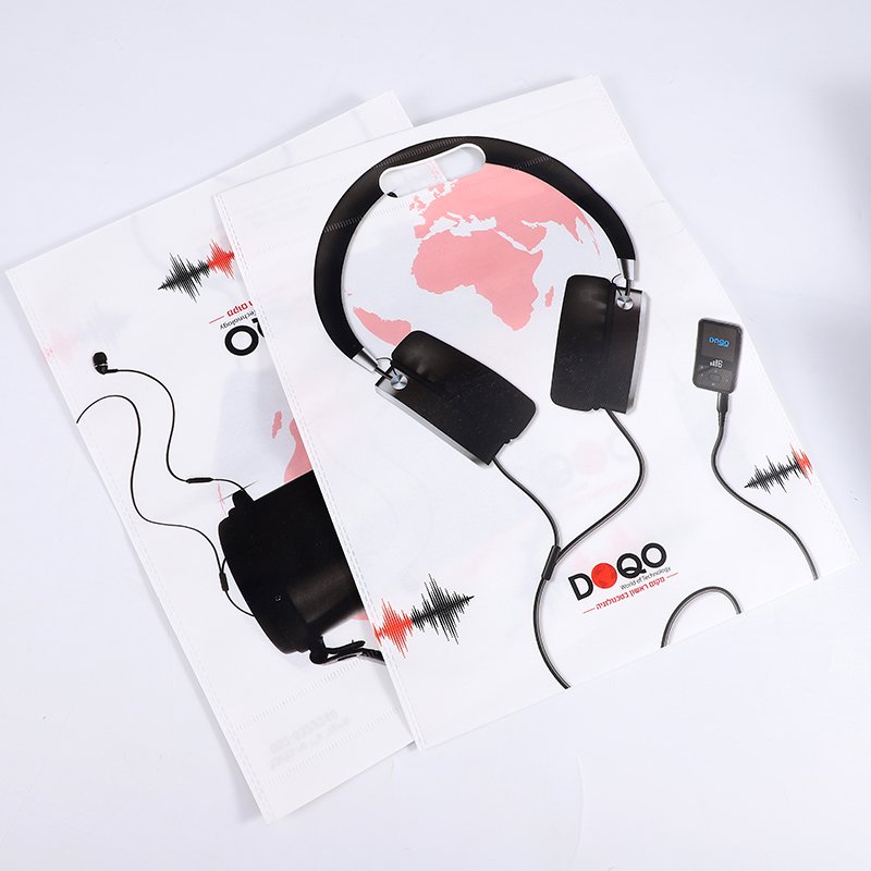 CHENGBAI Modern Eco-Friendly Reusable Custom Logo D Die Cut Non Woven Tote Shopping Bag for Daily Life Gifts and Promotions
