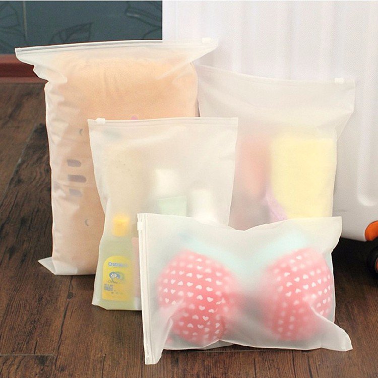 Wholesale reusable zipper shopping pouch bags PVC plastic zip bag for clothes