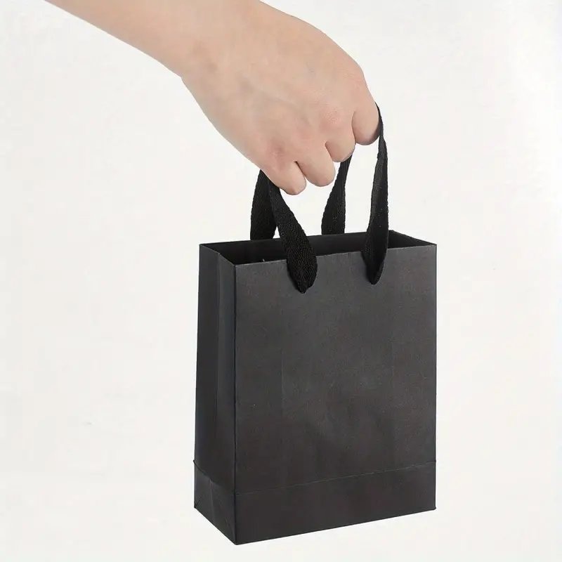 BTO Custom Shoes Branded store Printed paper bags with your own logo cardboard Shopping Paper Bag gift bags for small business