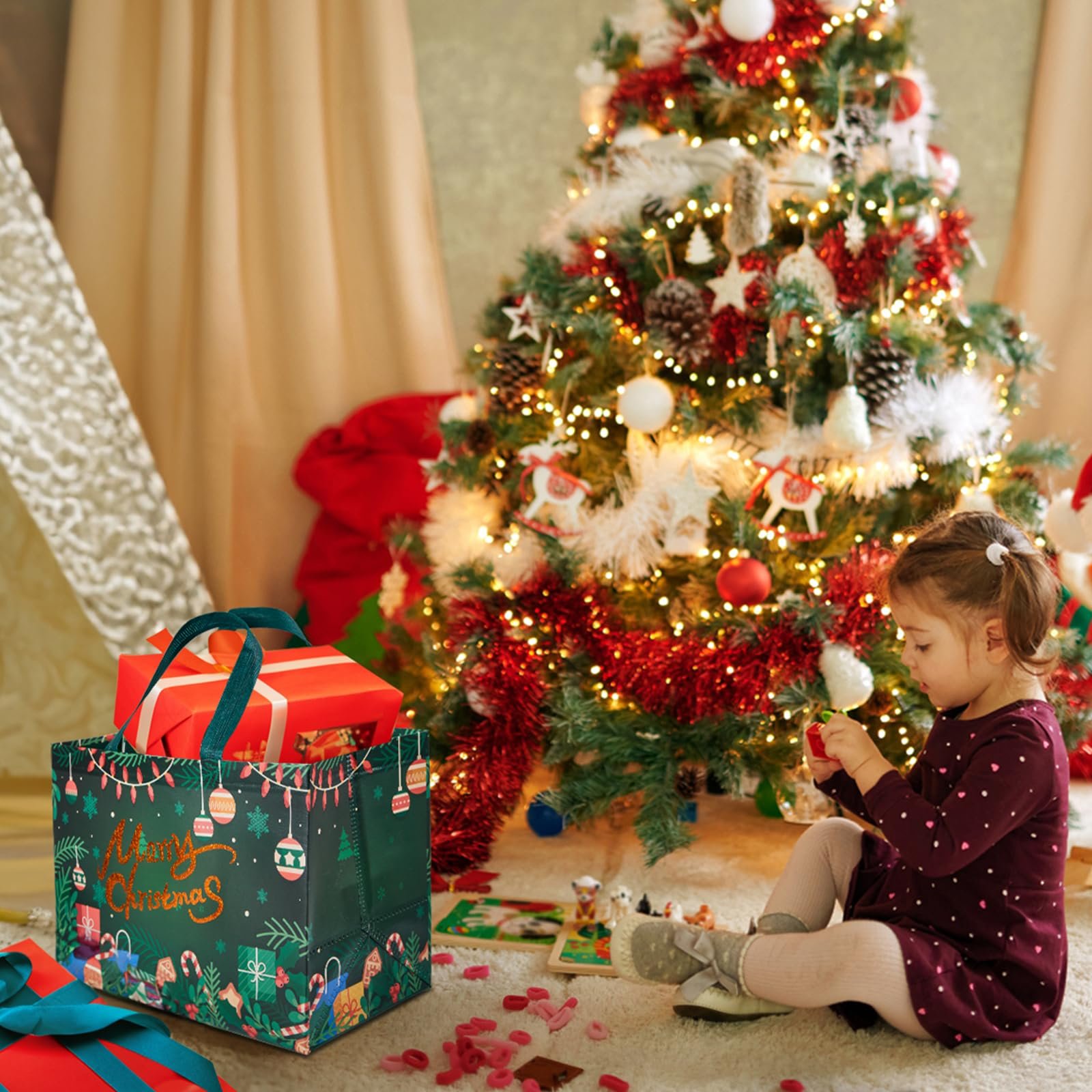 PP Laminated Non-Woven Christmas Tote Bag with Customized Logo Eco-friendly Waterproof Reusable Gift Bag with Large Capacity
