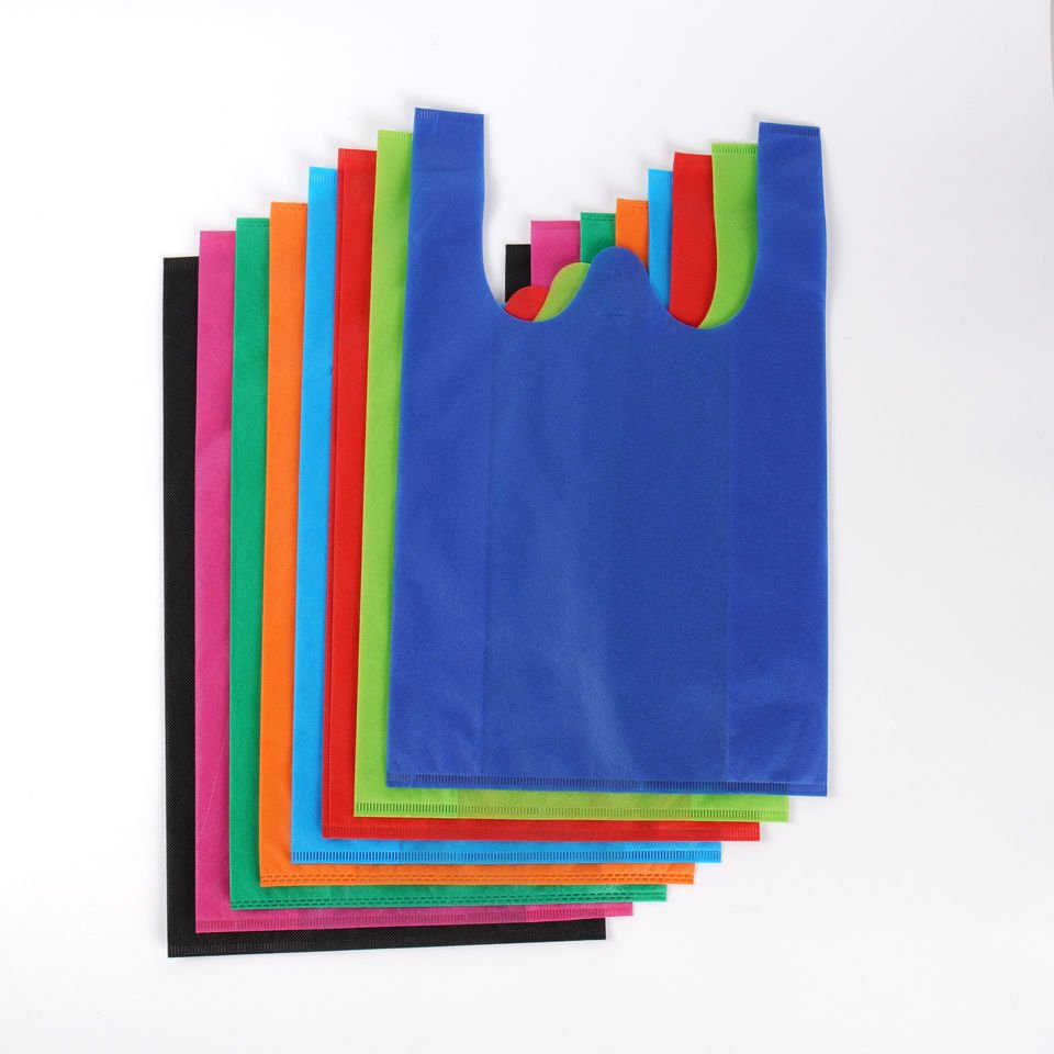 High Quality Wholesale Promotional Factory directly selling cheap price non-woven T-shirt bag for Shopping
