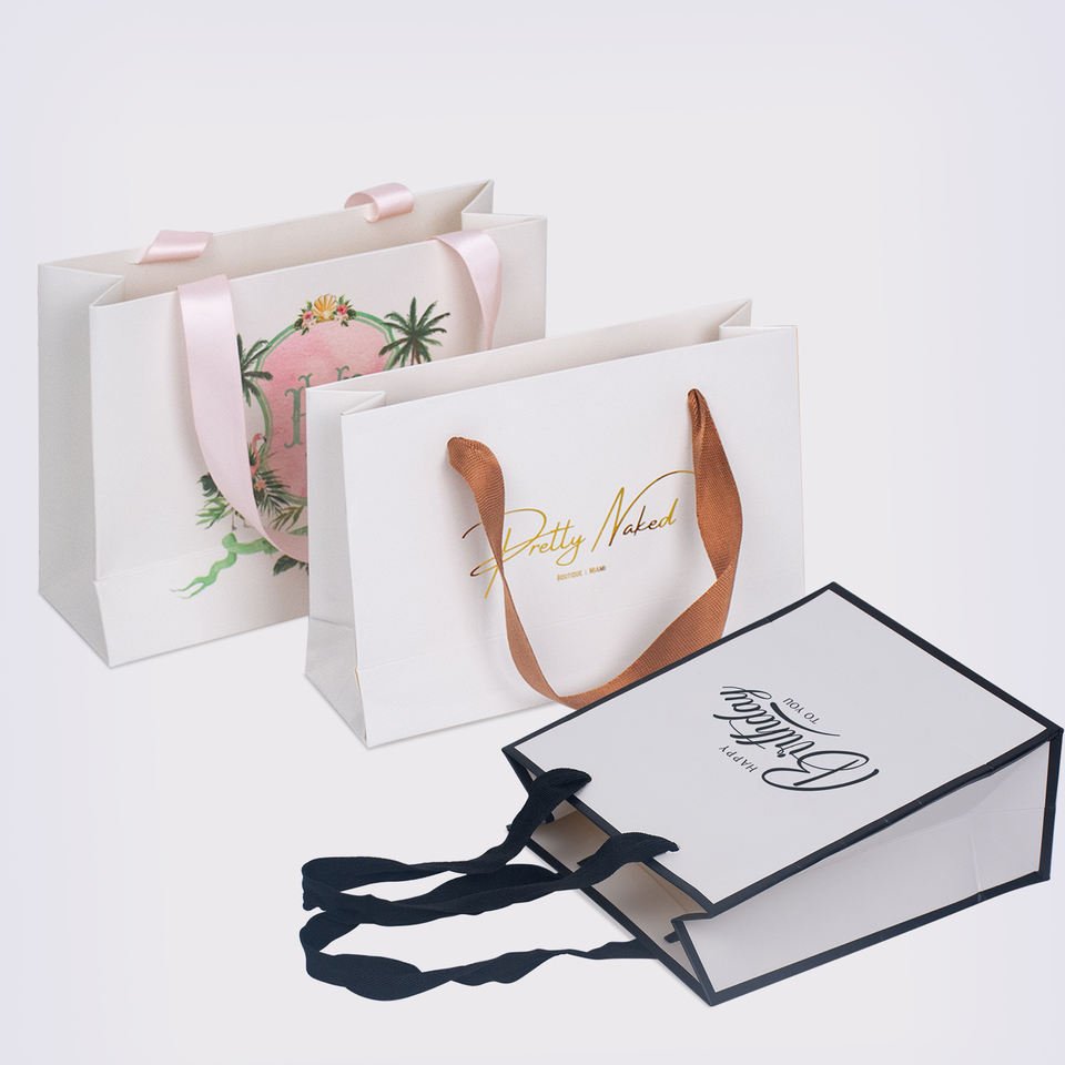 Wenzhou Manufacturer Brand Designer Custom Shopping Bags Gift Cardboard Paper Bags