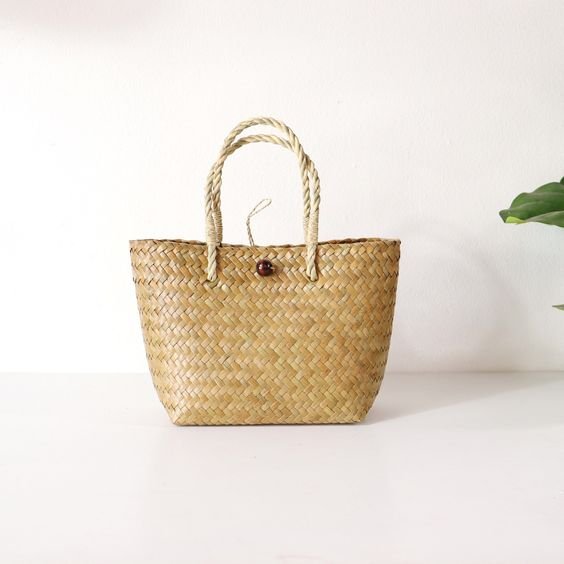 Hot item for 2023 natural seagrass summer tote bag handmade holiday bag eco-friendly shopping bag from Vietnam