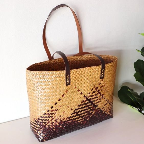 Hot item for 2023 natural seagrass summer tote bag handmade holiday bag eco-friendly shopping bag from Vietnam