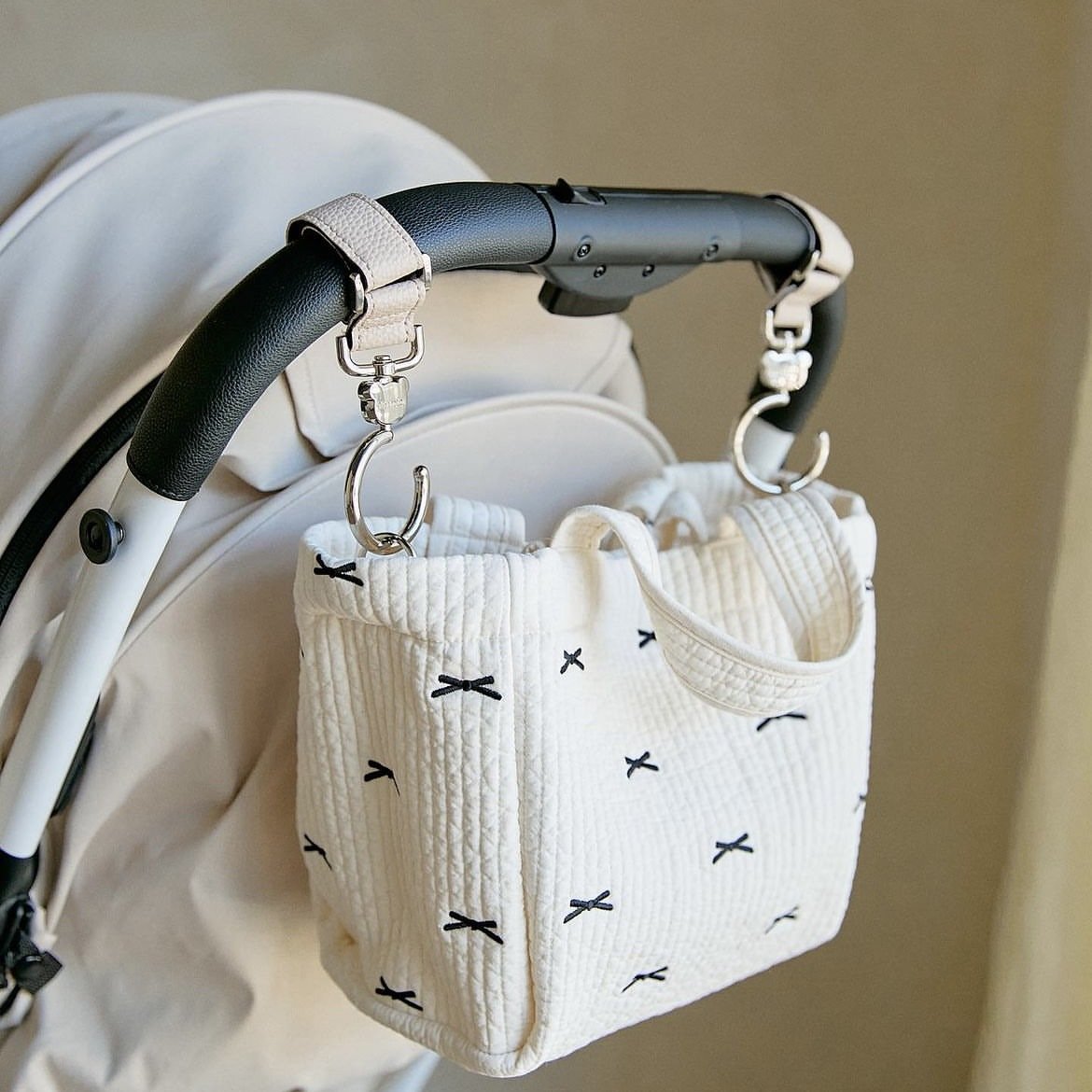 2024 Newest Fashion Cute Designs Large Capacity Women Tote Bag With Zipper Duty Personalized Custom Quilted Shopping Bag
