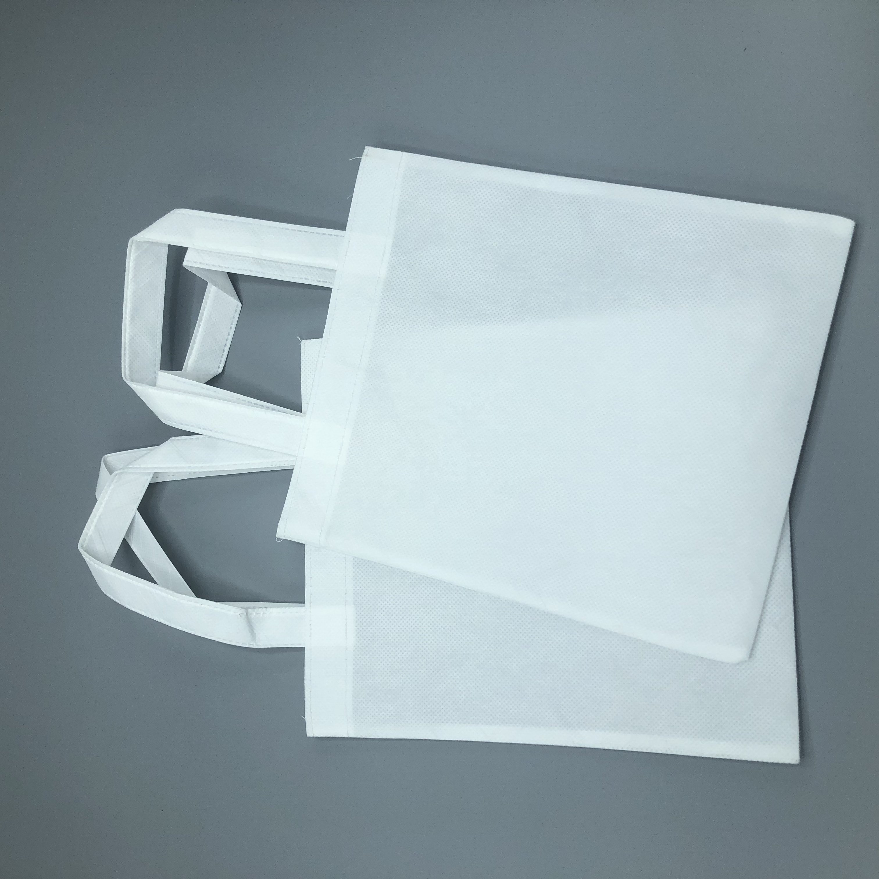 Plain White Non-woven Shopping Bags with Custom Printing