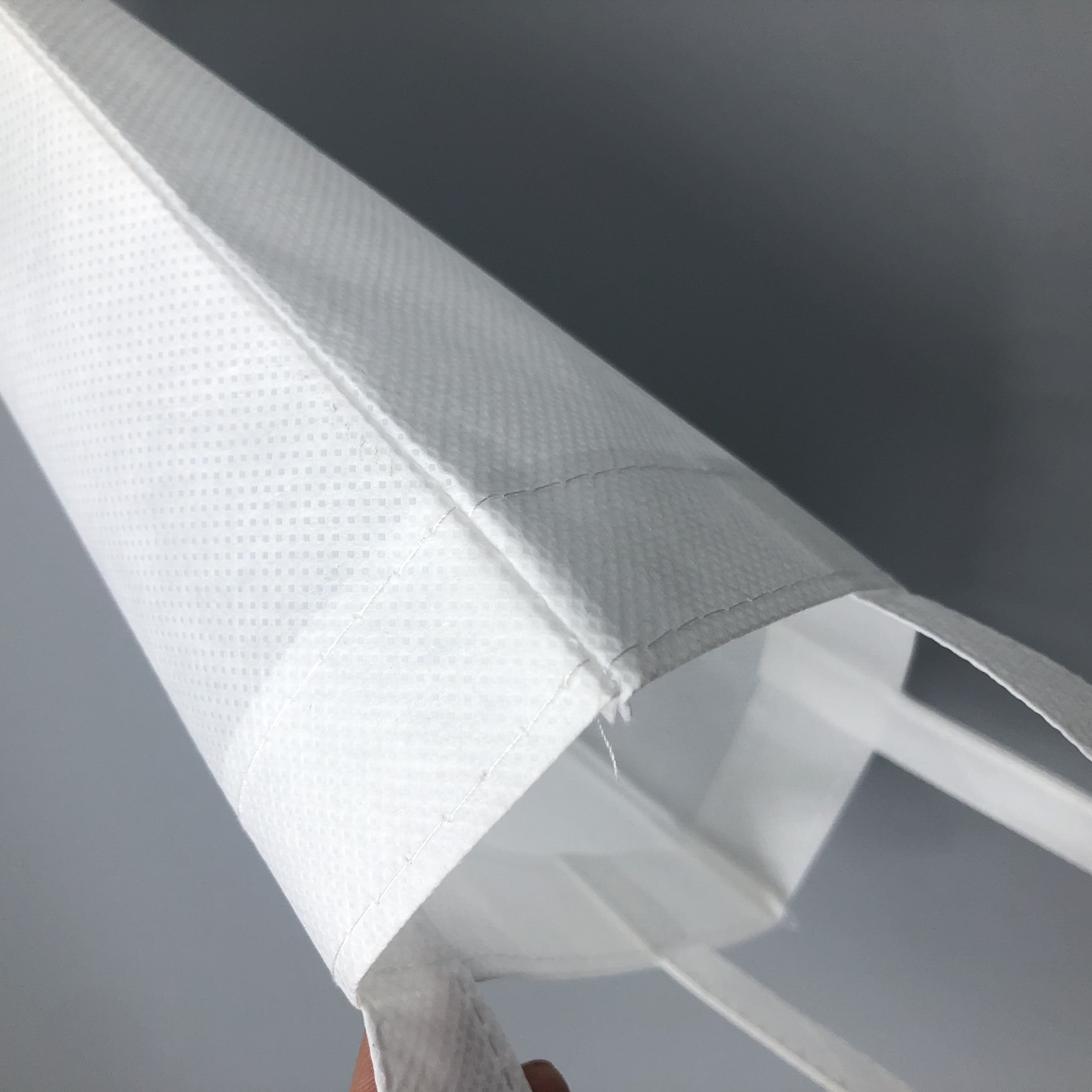Plain White Non-woven Shopping Bags with Custom Printing