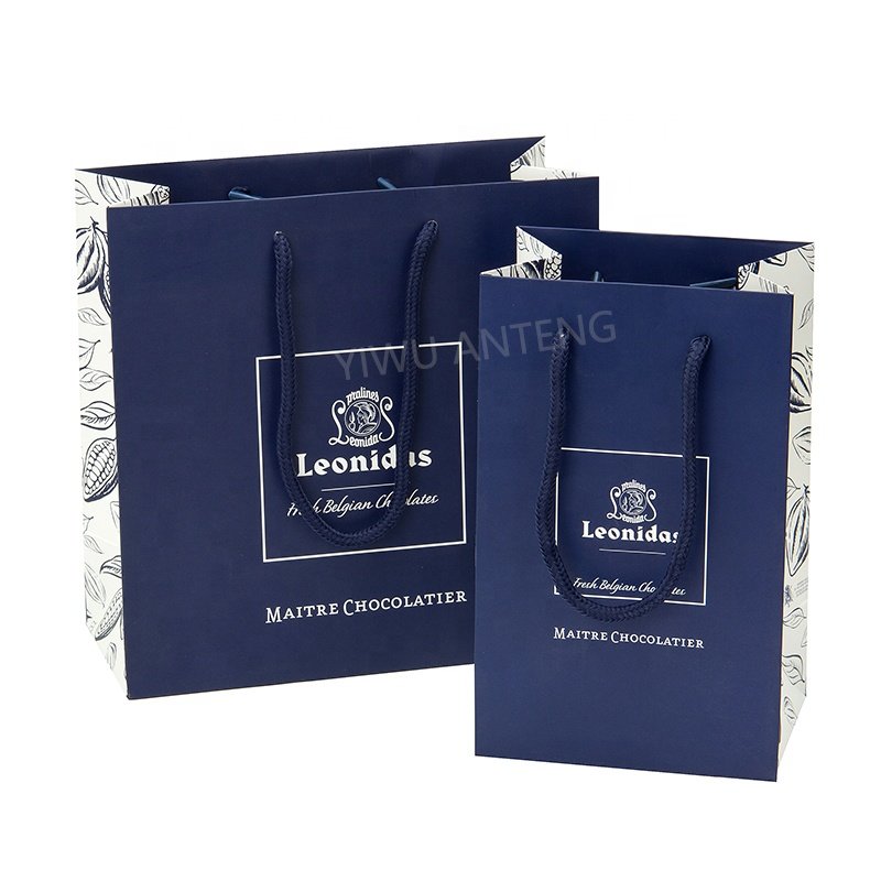 Customized Ivory Paper Tote Gift Shopping Bags with Your Logo Personalized Printed Small Bags Wholesale