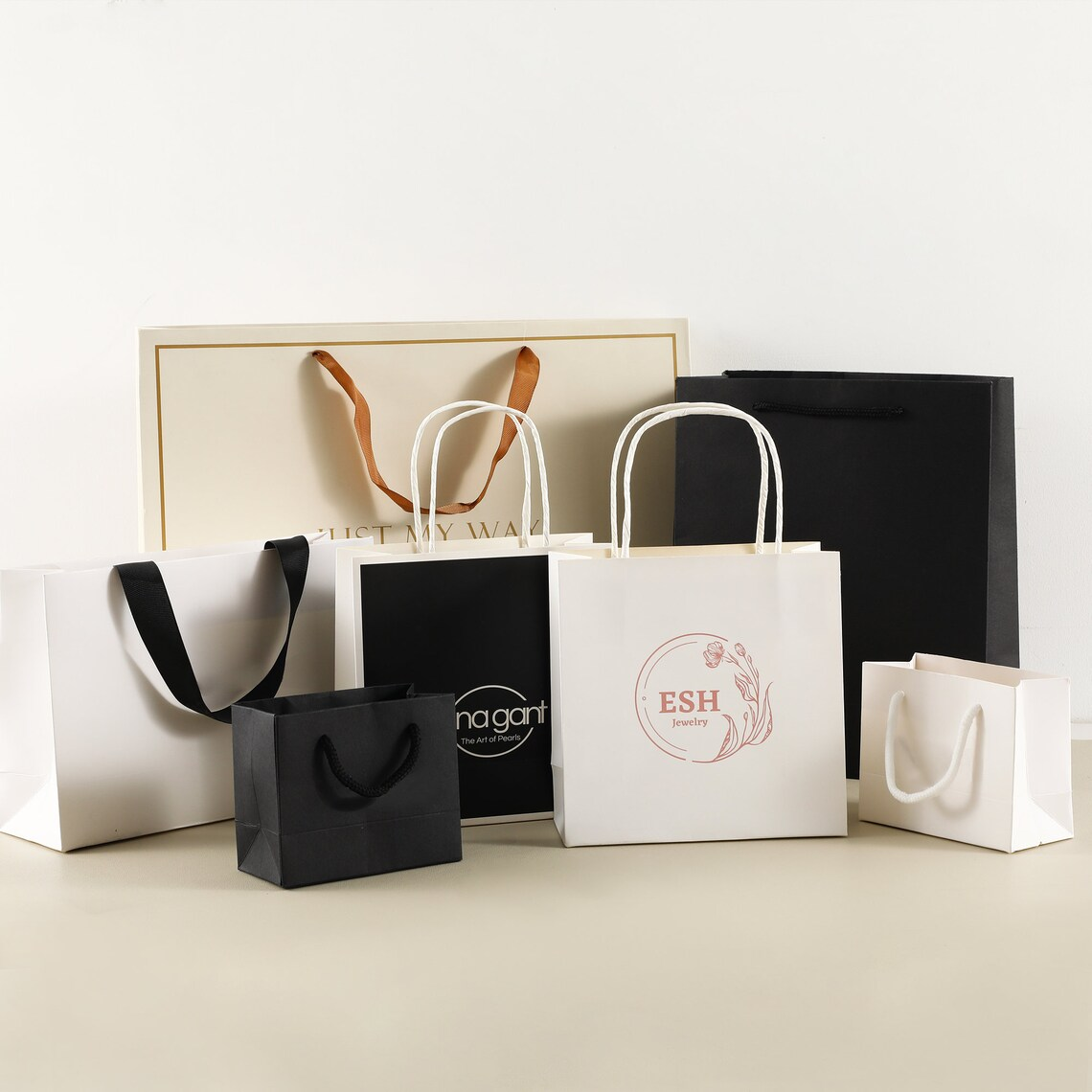 Custom Printing With Logos Luxury Shopping Paper Bags For Clothing Shoes