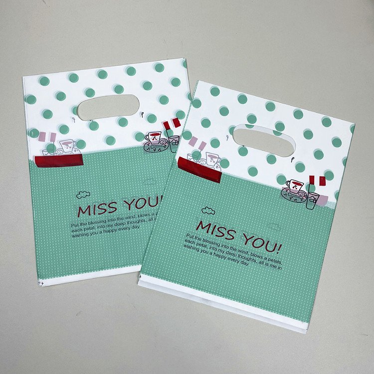 Yiwu Custom Clothing Shopping Bag Cross-Border Wholesale Portable PE Plastic Shrink Bag with Fashion Print Gift Packaging