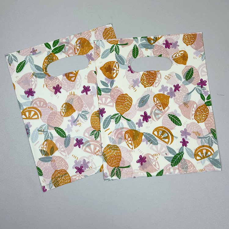 Yiwu Custom Clothing Shopping Bag Cross-Border Wholesale Portable PE Plastic Shrink Bag with Fashion Print Gift Packaging