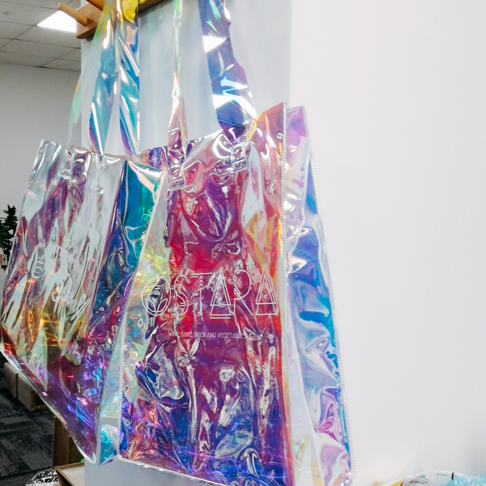 Custom logo colorful Holographic transparent Laser market bag PVC TPU clear tote bags gift bags shopping handbags
