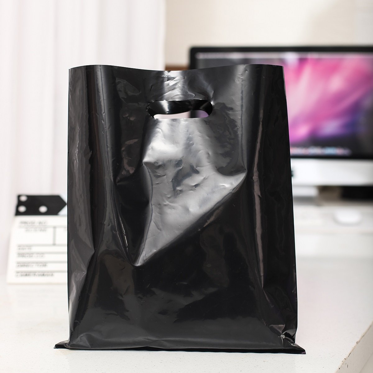 Custom Printed Logo Design LDPE/HDPE handle plastic bag die cut bag shopping bag for clothing/shoe packing
