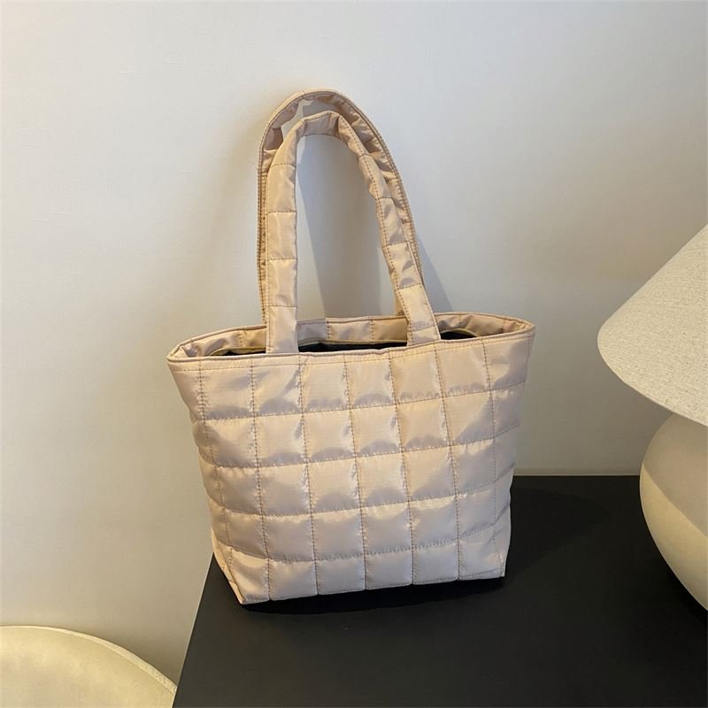 Large-Capacity Beautiful Shoulder Bag Tassel Letter Lock Women Tote Bag 4 Colors Chains Button Casual Portable Shopping Bag