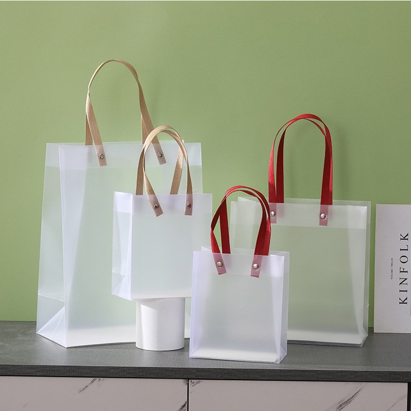 MU Good Quality Small Frosted PP Luxury Gift Bag Clear Plastic Shopping Bag With Handle