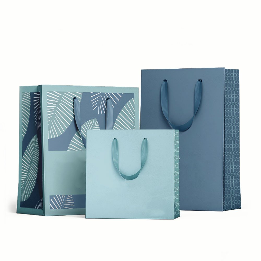 custom printed kraft cardboard luxury clothing shoes cosmetics jewelry shopping logo white paper gift bags with ribbon handles