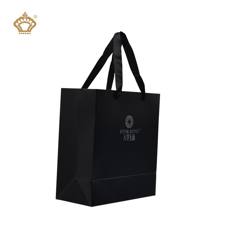Wholesale Custom Logo Gold Foil Logo Luxury Black Gift Shopping Bags Cardboard Paper Bag