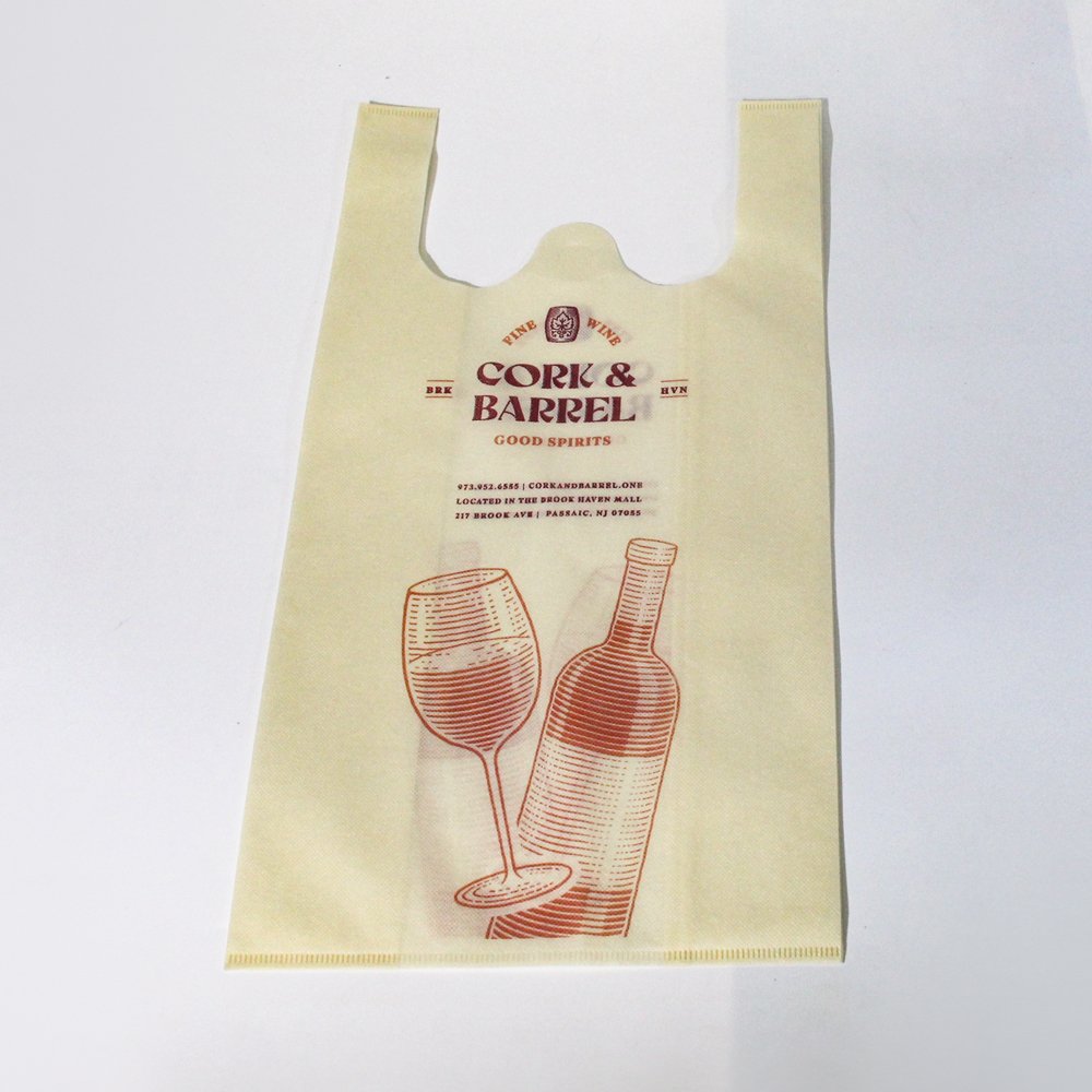 Promotional Eco-Friendly Reusable T-Shirt Bag Custom Logo Flat Size Die Cut Non-Woven Shopping Bag Foldable Style for Gifts