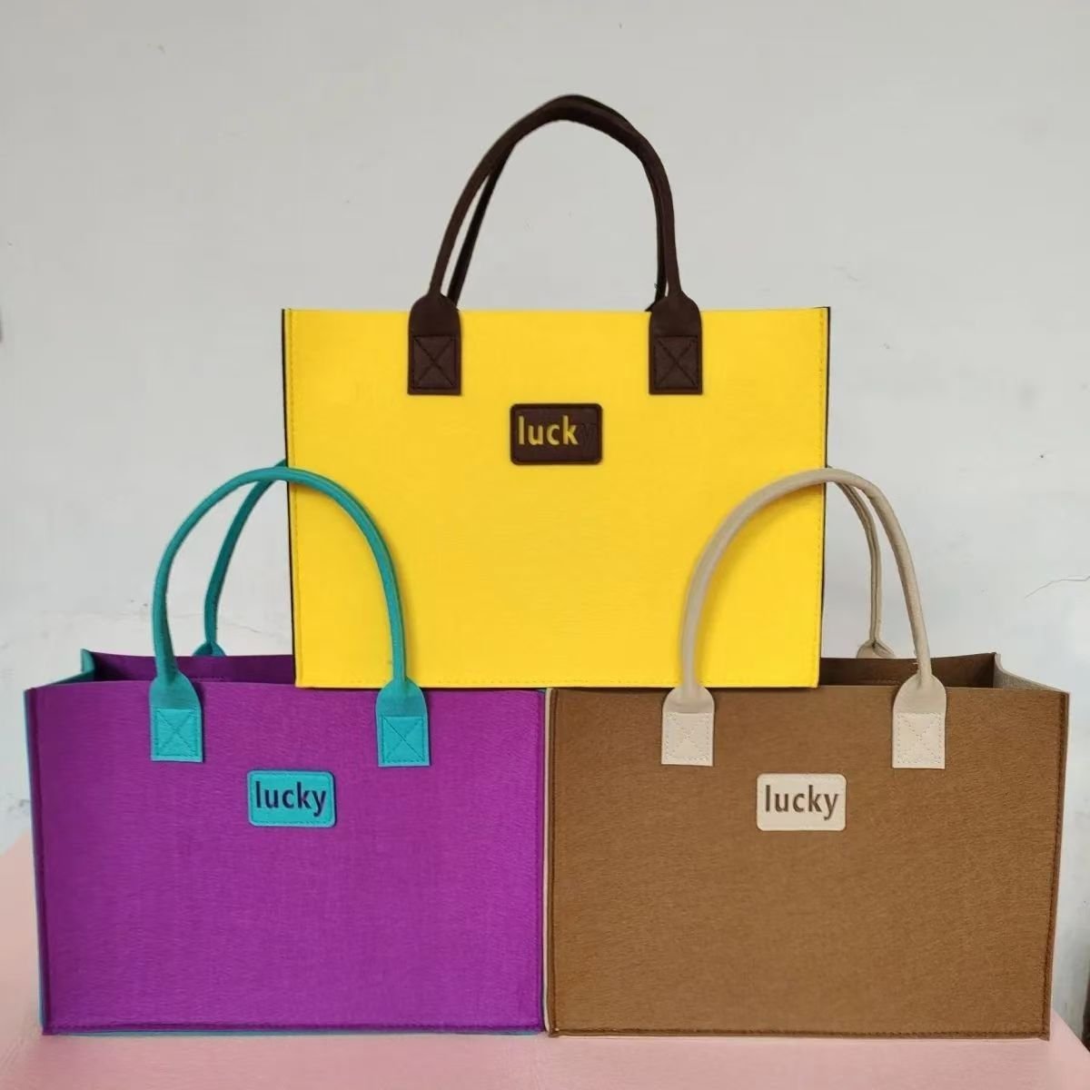 Wholesale Hot Selling Custom Color High-capacity Color Block Felt Tote Bag Gift Shopping Bag For Traveling