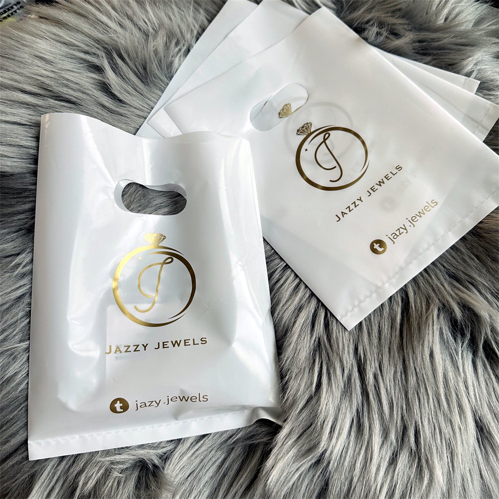 Custom Logo Printed Die Cut Cosmetic Shopping Bags Small Gift Retail Plastic Shopping Bag Fold Carry Shop Bag Packaging Clothing