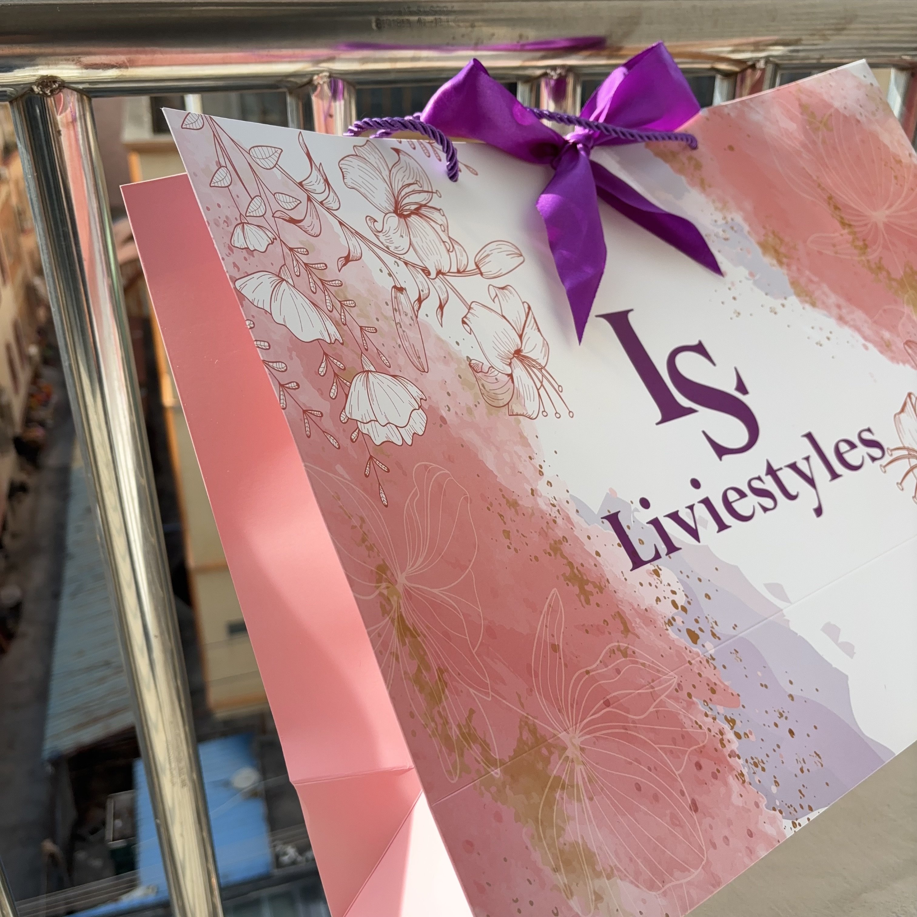 Luxury Cosmetics Packaging Paper Bags Cardboard Shopping Gift Jewelry Paper Bags with Bow Tie