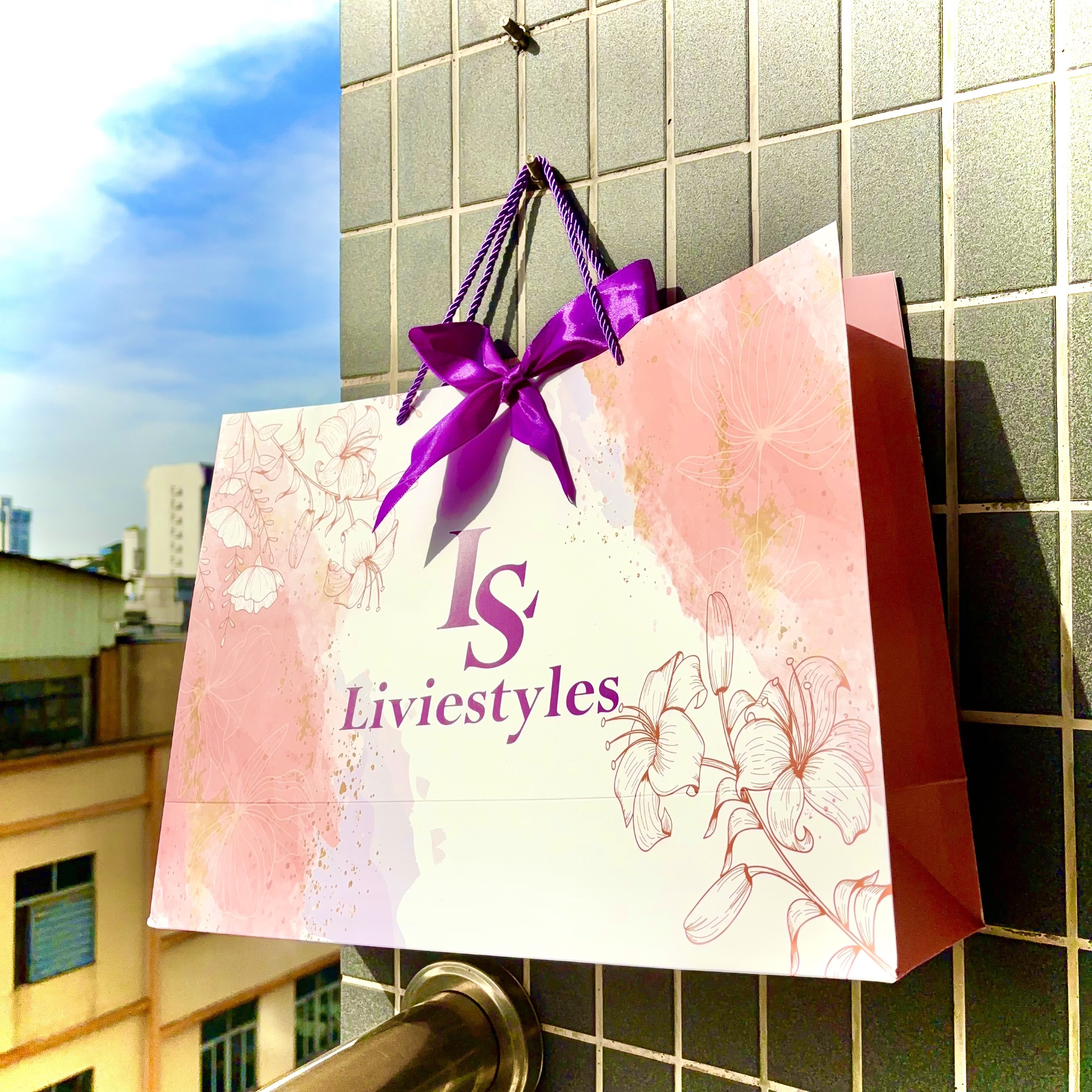 Luxury Cosmetics Packaging Paper Bags Cardboard Shopping Gift Jewelry Paper Bags with Bow Tie