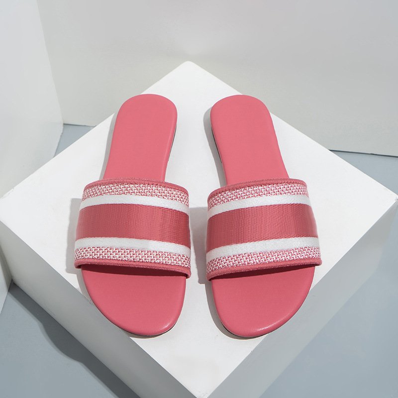 Wholesale Fashion Flat Embroidered Shoe Summer Letter Shape Slides Slippers Shoes Light Weight Outdoor Beach Sandals For Women