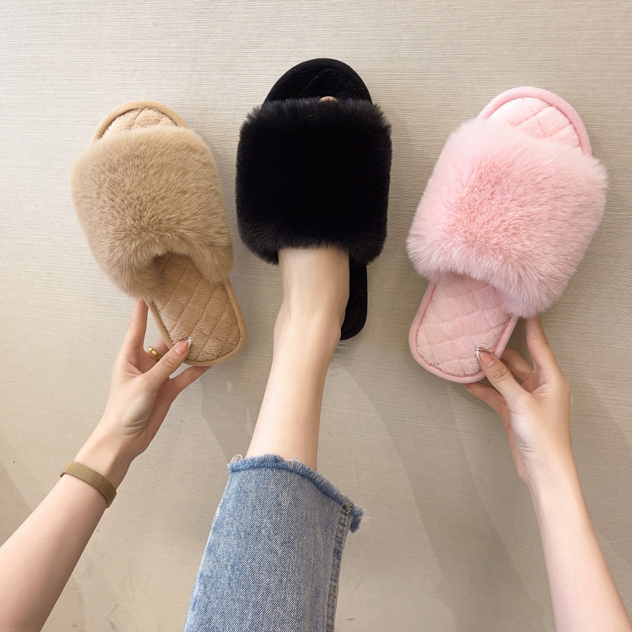 Women's Fuzzy Faux Fur Memory Foam Cozy Flat Spa Slide Slippers Comfy Open Toe Slip On House Shoes Sandals