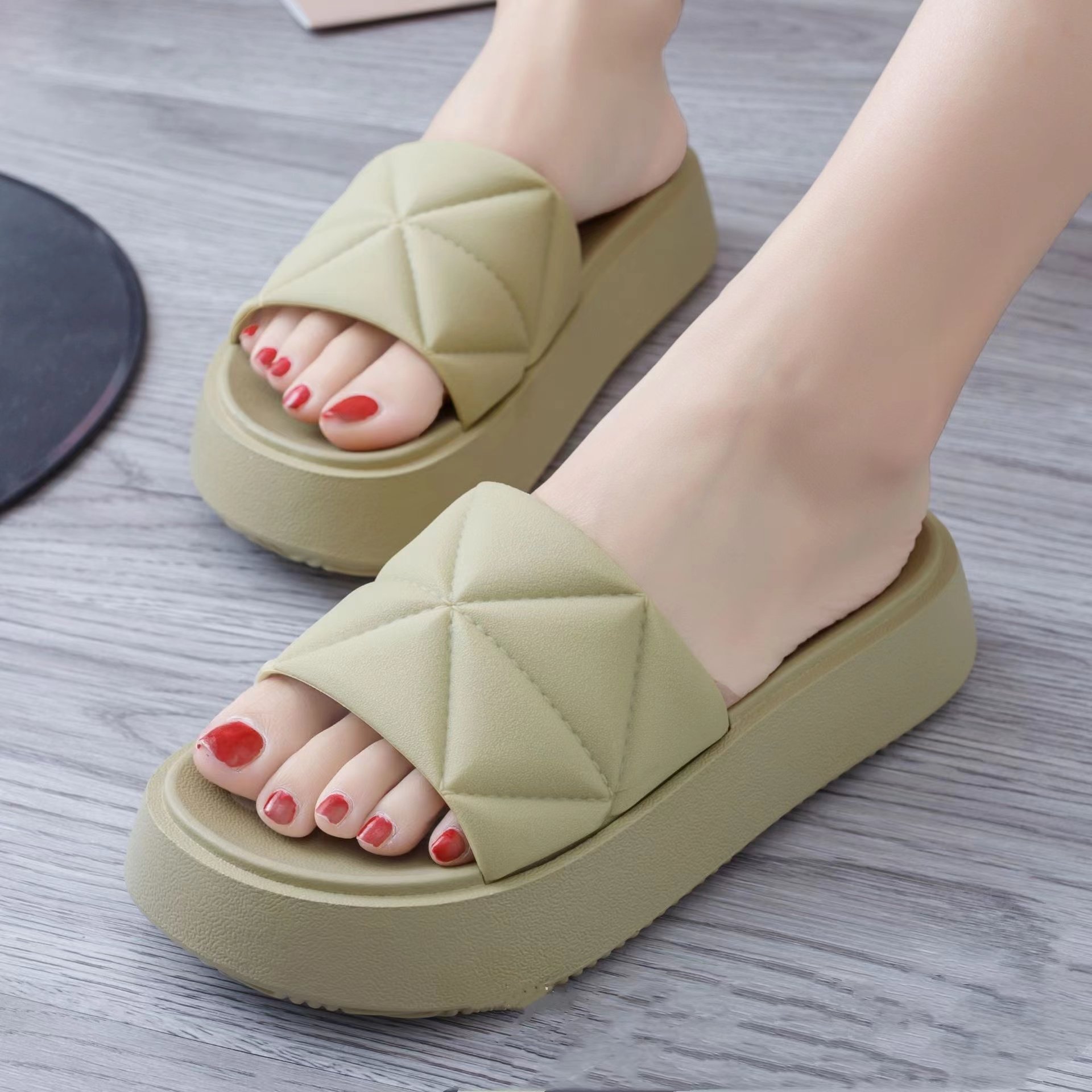 New Summer Fashion Wedge High Heel Thick Sole Non-Slip Beach Slide Slippers for Women
