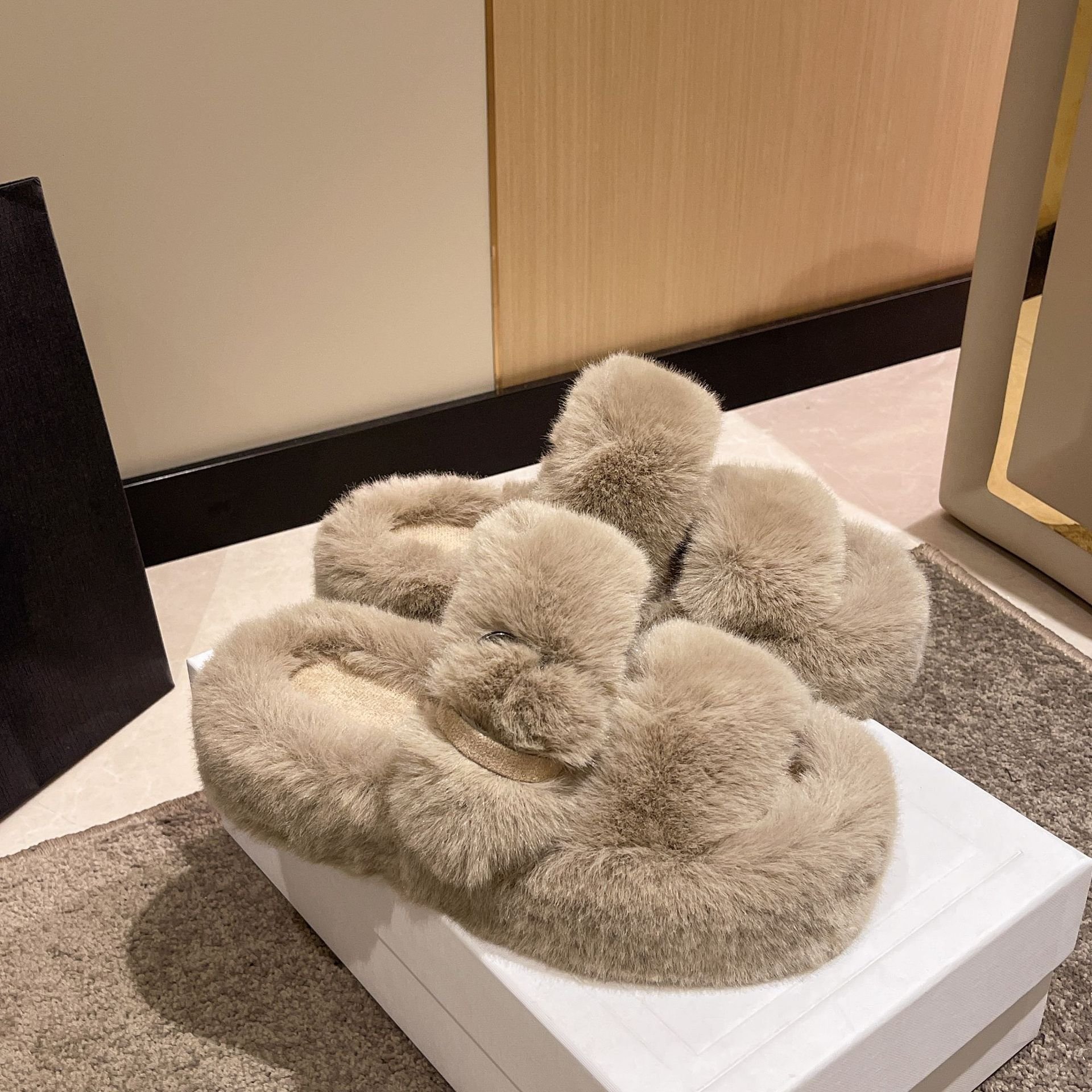 Winter Home Fur Slippers Wholesale Cheap Women Buckle Slides 4.8Cm Platform Outdoors Ladies Sandals