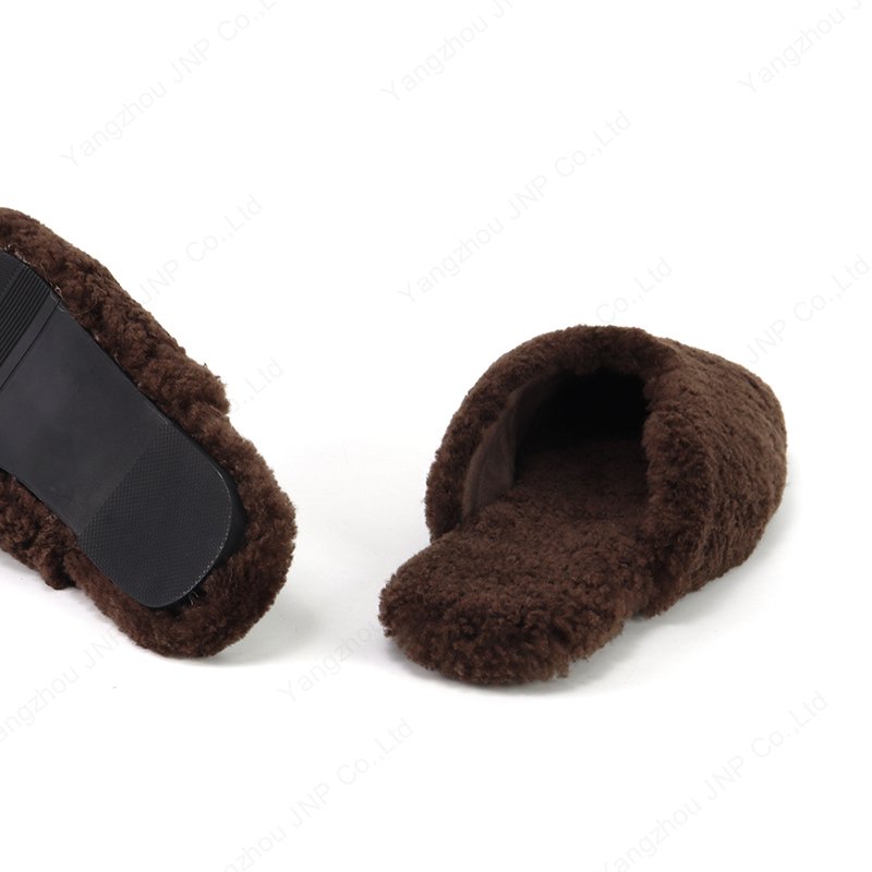 Custom Women's Comfortable Winter Fluffy Plush Fleece House Mules Warm Real Sheepskin Fur Slides Shearling Slippers for Home