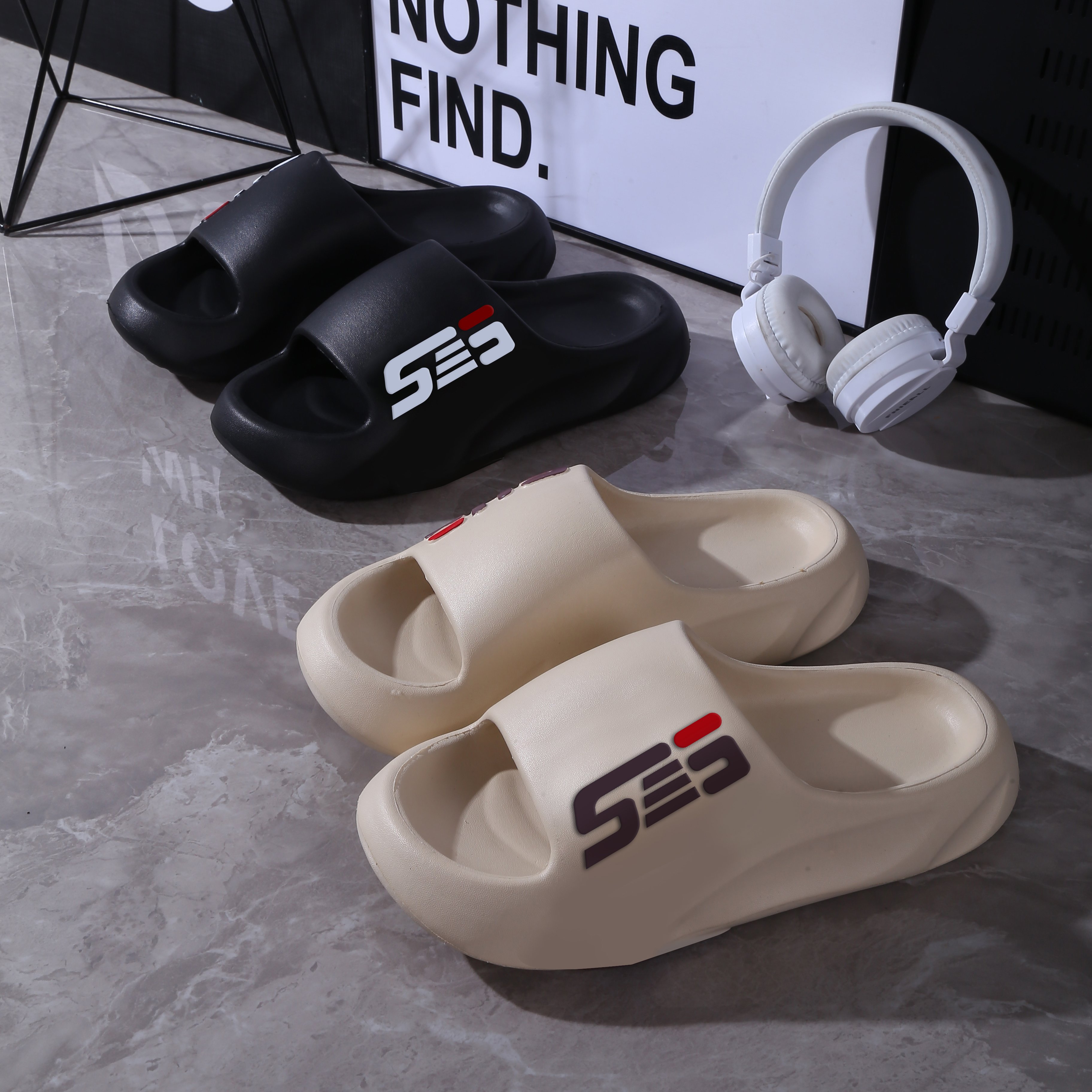 2024 Wholesale Summer PVC Slides Slippers for Men Anti-Slip Soft Fabric Sports Sandals Casual Shoes with Fashionable Design