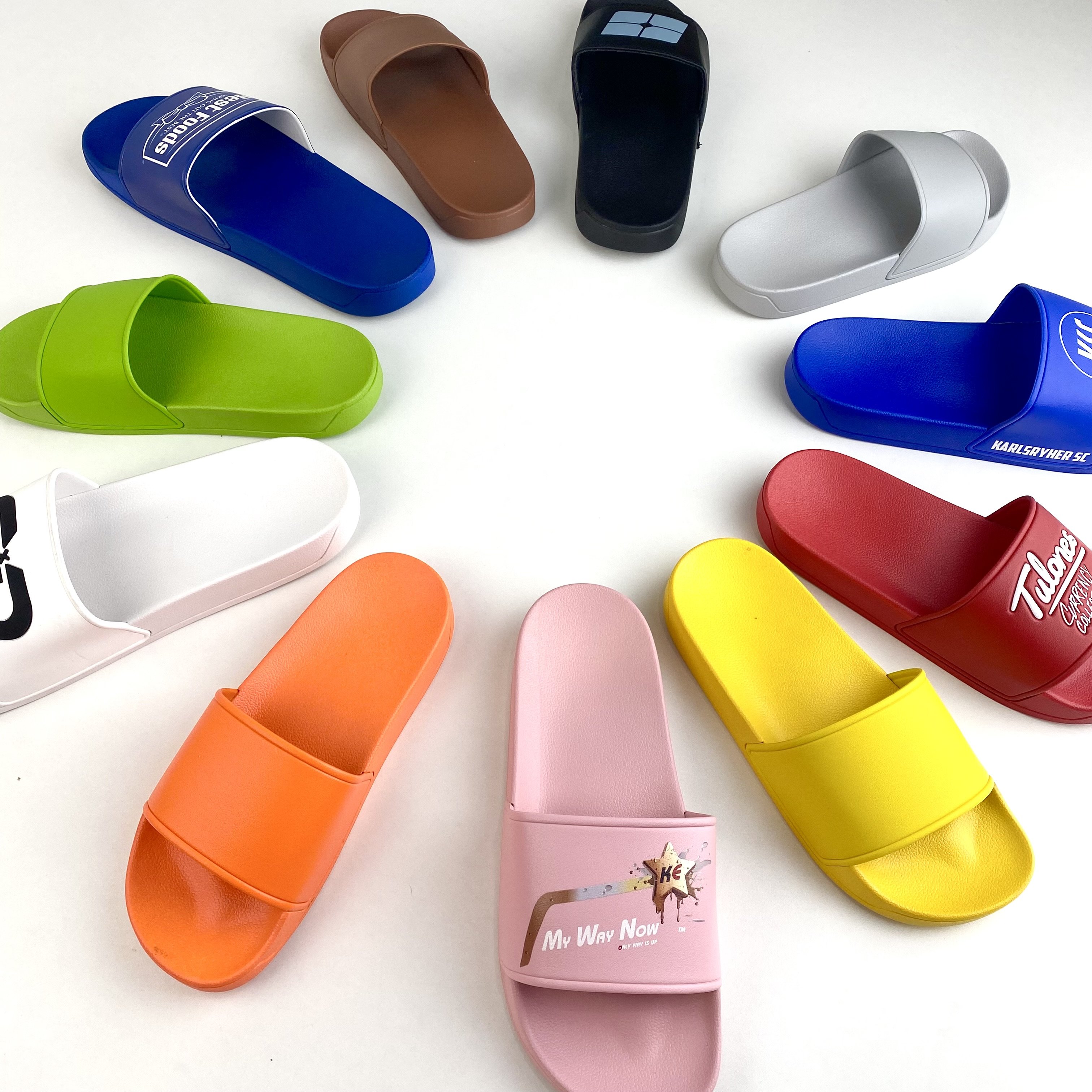 Customizable men's Pvc slippers in popular style Women's Home sports designer slipper flat printed custom logo flip-flops